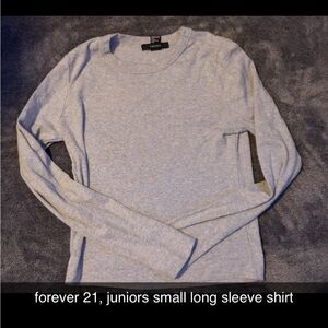 long sleeve gray shirt